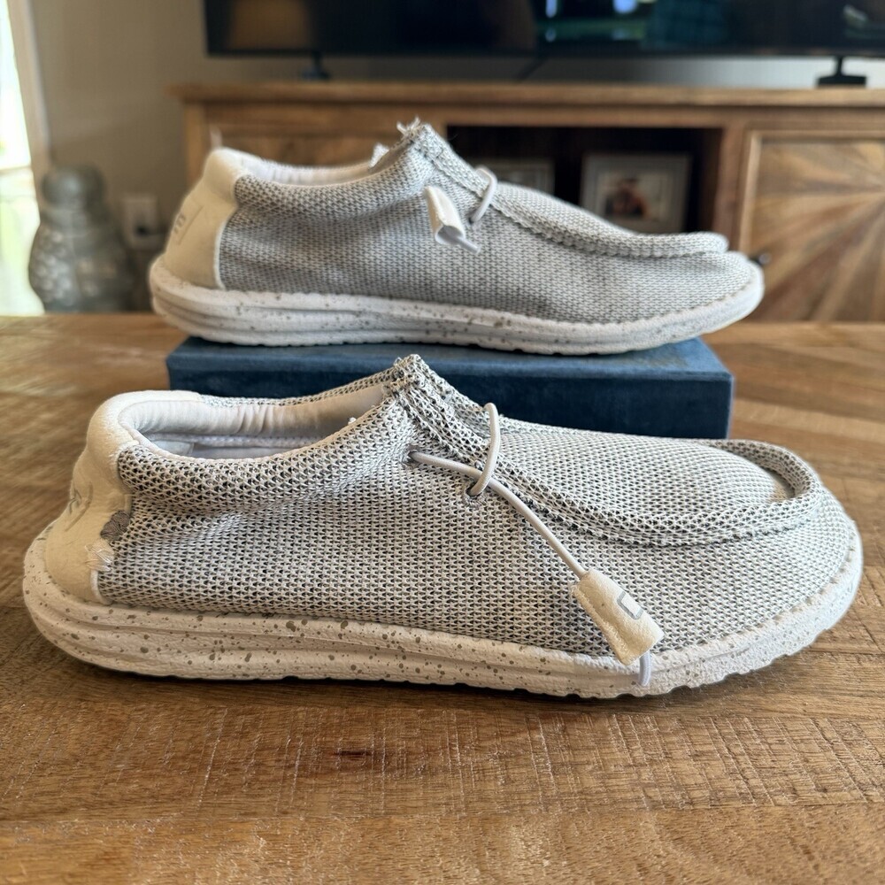 Hey Dude Wally Sox Stone White Men’s Size 8 Slip On Loafers 110350703